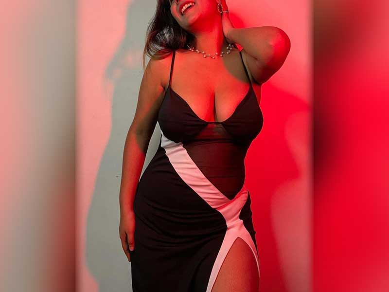 red hot party call girls available for sex in Mumbai